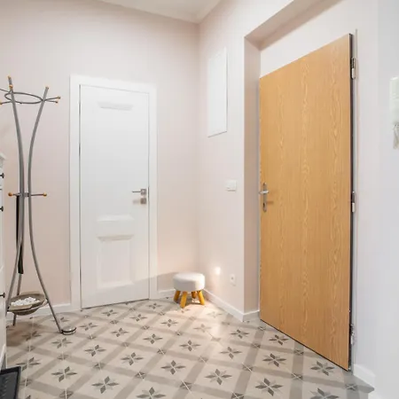 Apartament Stylish In The Center Of