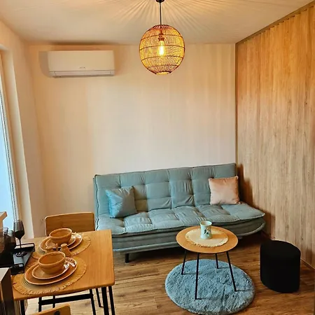Modern In The Center Of Apartment *